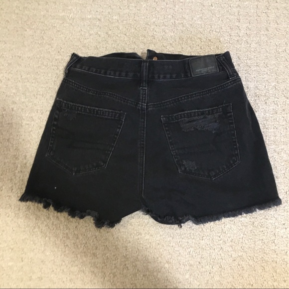 American Eagle Black Distressed Denim Mom Shorts - Picture 2 of 4